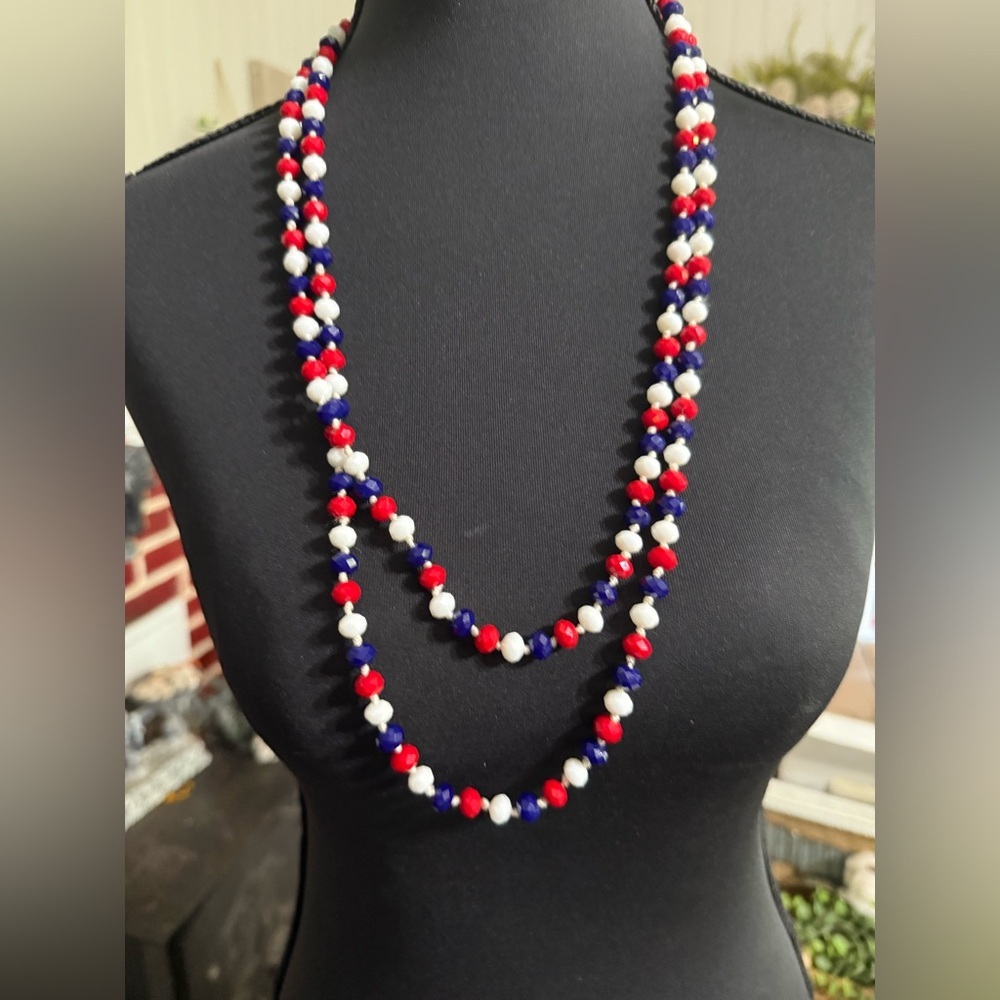 Elegant Multicolor Beaded Necklace Patriotic Red White and Blue‎